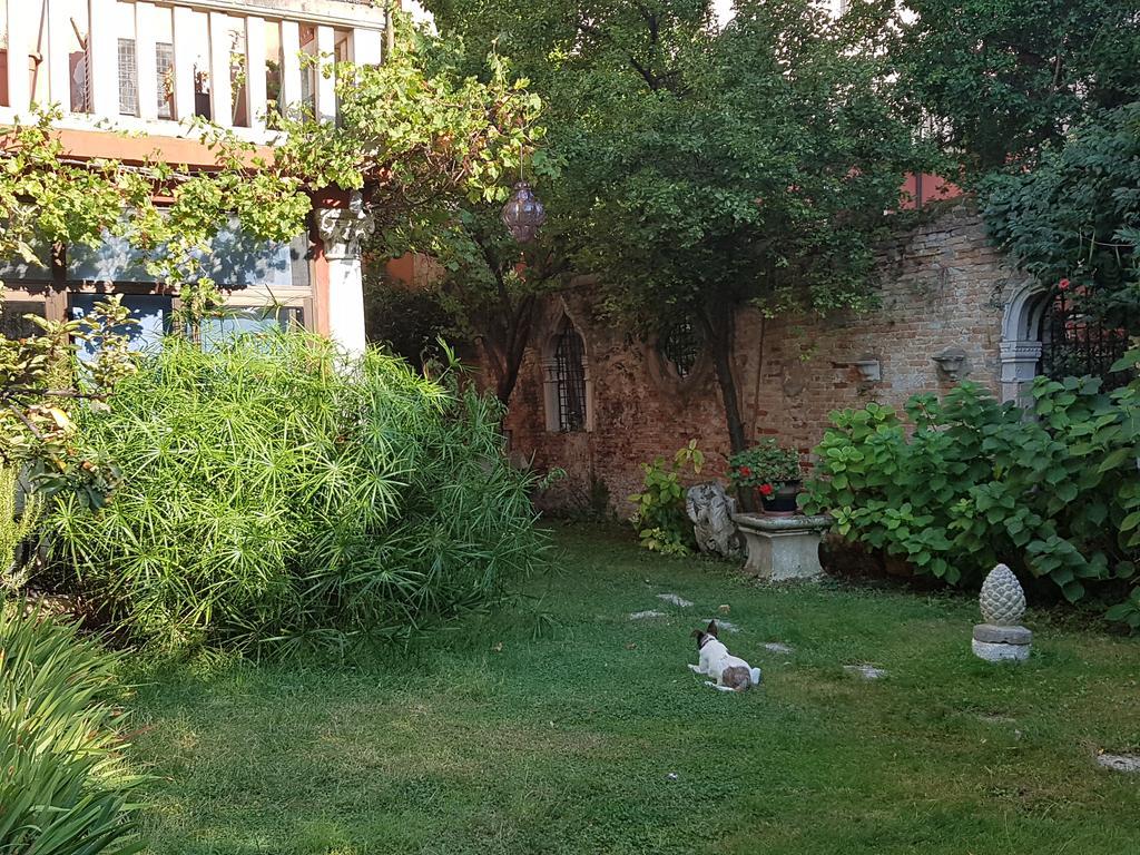 Appartamento Garden Ca' Rezzonico Венеция Экстерьер фото