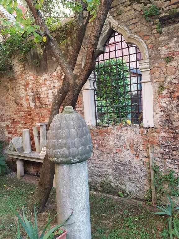 Appartamento Garden Ca' Rezzonico Венеция Экстерьер фото